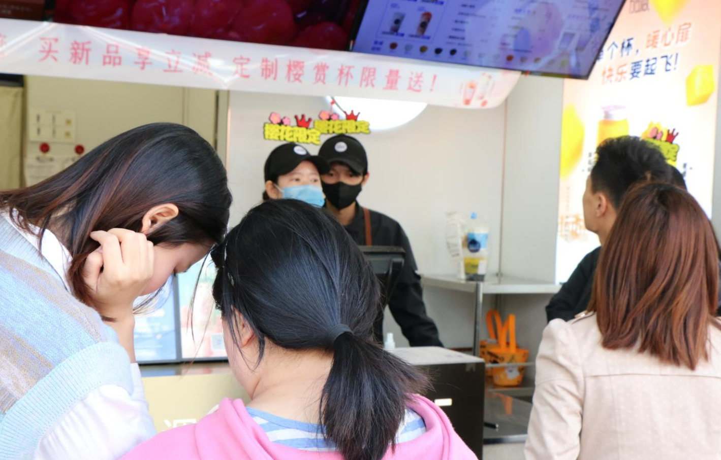 尊龙凯时奶茶：一家奶茶店的发展需要重点关注哪两个问题